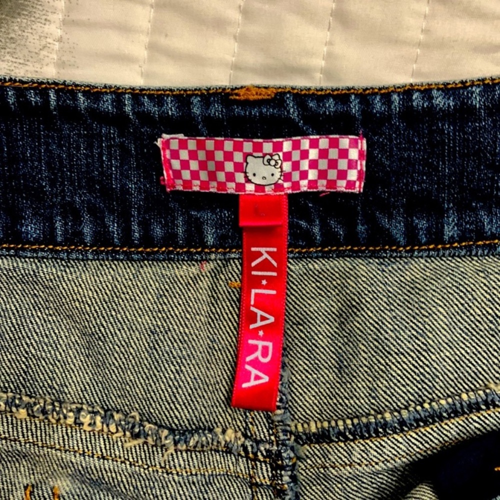 Hello Kitty embroidered blue denim shorts by Ki La Ra - Picture 5 of 6